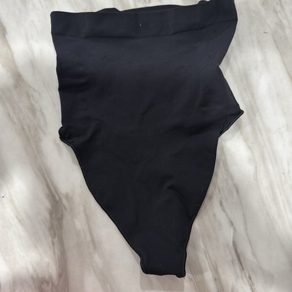 Skims Seamless Sculpt High Waist Thong Size L Onyx - Picture 2 of 4